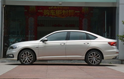 朗逸plus报价及图片(朗逸plus新款2022款报价)