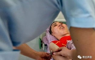 男子奶茶上瘾半年内双眼险失明，警惕甜蜜背后的健康隐患