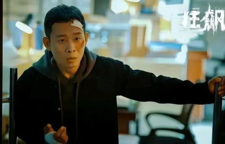 张颂文，媒体聚焦下的回应时刻