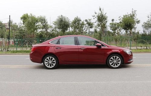 别克威朗报价及图片(别克威朗报价及图片内饰)