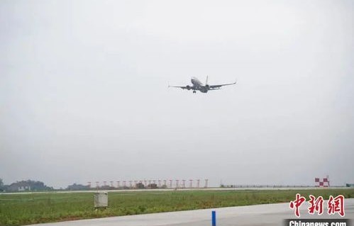 ZH9138航班安全降落，平安抵达的旅程