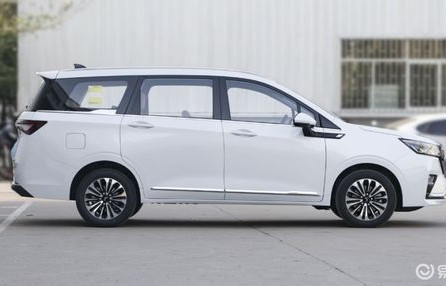 五菱佳辰(五菱佳辰雨刮器胶条怎么换)