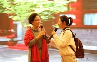 短剧错位母爱——海霞的深情演绎