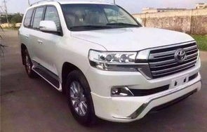 丰田巡洋舰价格及图片(丰田巡洋舰价格及图片及报价)