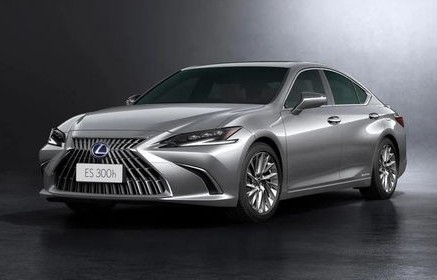 女生开雷克萨斯属于什么气质(女生开雷克萨斯属于什么气质的)