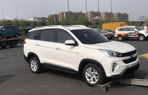 五菱宏光suv(五菱宏光suv图片)