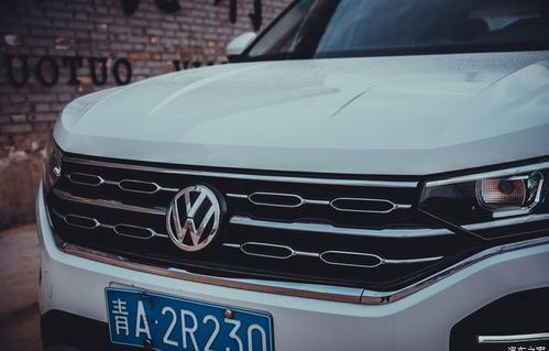 大众suv车型探岳(大众suv车型探岳330豪华)