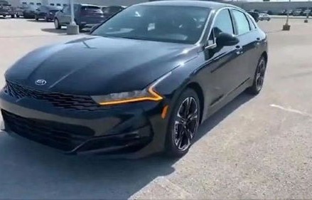 新款起亚k5图片(新款起亚k5凯酷图片)