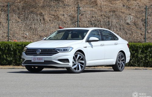 一汽大众速腾自动挡多少钱(大众轿车速腾2020款自动挡)