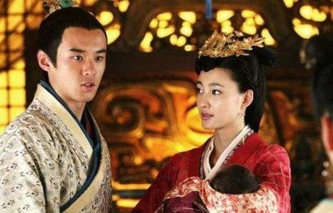 短剧医倾天下，一品王妃要休夫——田熙雯的传奇故事