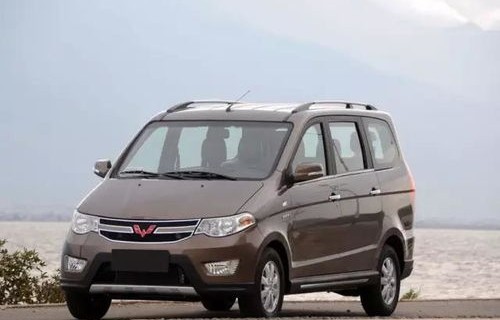 五菱旅居车6万元左右(五菱旅居车6万元左右嘉晨)