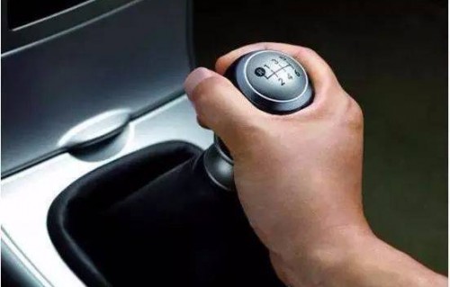 手动挡档位图(手动挡档位图刹车离合位置)