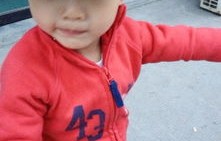 上海八个月大女宝宝对帅哥的独特喜爱