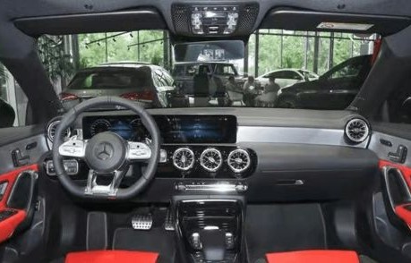 奔驰amg价格(奔驰amg价格及图片2022款)