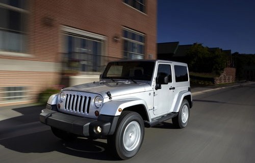 jeep牧马人撒哈拉(jeep牧马人撒哈拉两门)