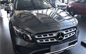 奔驰gla200落地价大概多少(奔驰gla200低配落地价)