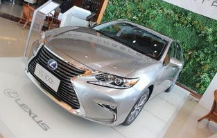 雷克萨斯es300h混动多少钱(雷克萨斯es300h混动车怎么样?)