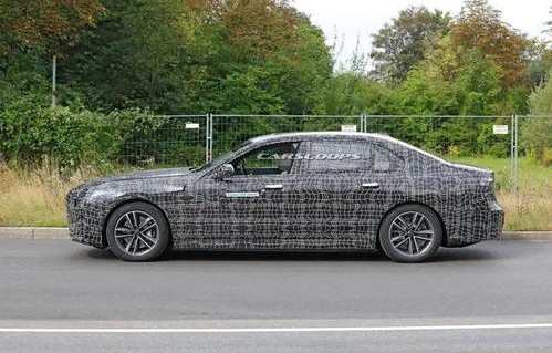 2023款劳斯莱斯幻影(2023款劳斯莱斯幻影图片)