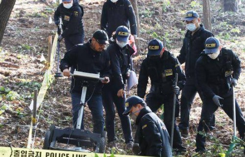 教师强奸未成年百余次，罪行昭彰终获死刑