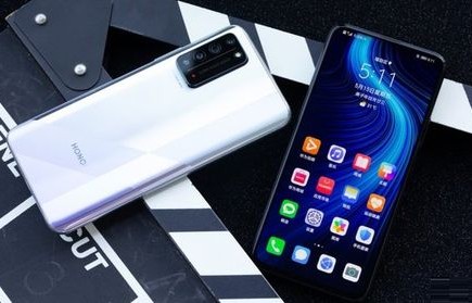 华为荣耀x10报价8+128（华为荣耀x10报价8+128怎么样）