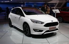 福特福克斯图片(福特福克斯图片白色)