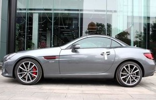 奔驰slc(奔驰slc敞篷跑车多少钱)