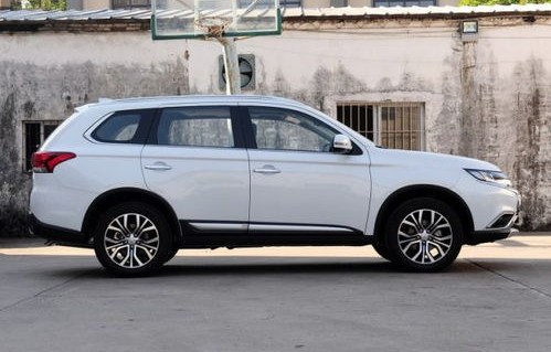 三菱suv车型及报价(三菱suv车型及报价大全)