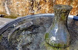 听泉赏宝，与博物馆文物的一次撞脸之旅