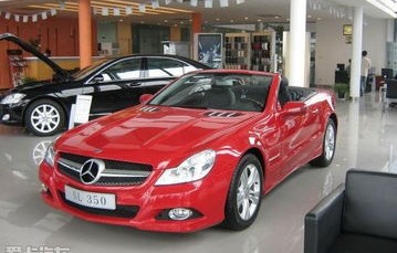 奔驰跑车敞篷系列价格和图片(奔驰跑车敞篷系列价格和图片绿色)