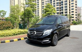 奔驰七座商务车23万(奔驰七座商务多少钱)