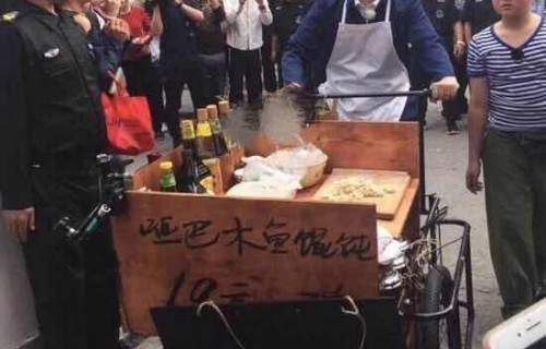 短剧中的跨时空倒爷，如何靠贩卖物资先赚到三个亿？