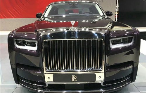 劳斯莱斯幻影车图片(劳斯莱斯幻影车图片价格)