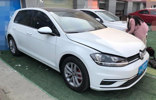 高尔夫6二手车价格(高尔夫6二手车价格及图片)