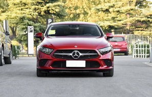 奔驰cls300报价及图片(奔驰cls300报价及图片 内饰)