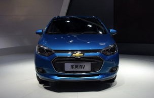 雪佛兰乐风rv2016款(雪佛兰乐风rv2016款变速箱是什么牌子)