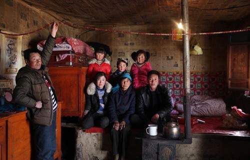 甘肃临夏失联三姐弟已找到，家庭重获团圆