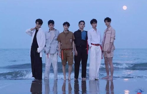 短剧替身上位手册，32集的演艺之路