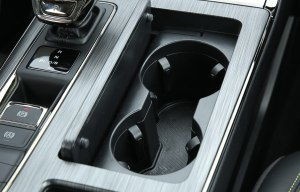 荣威(荣威rx5客服电话24小时)