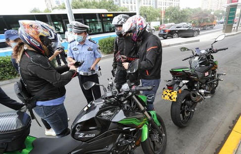 交警队二手摩托车出售(交警队二手摩托车出售在哪里)