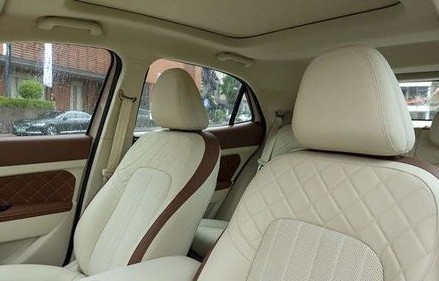 女人开的最好看的小车(女人开的最好看的小车80万)