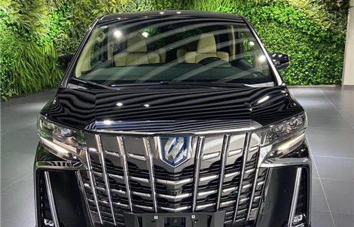 丰田埃尔法图片(丰田埃尔法图片黑色)