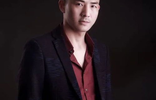 张忠谋的深思熟虑，黄仁勋与台积电CEO之位的错综纠葛