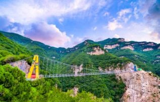 北京门头沟日照金山奇观震撼登场