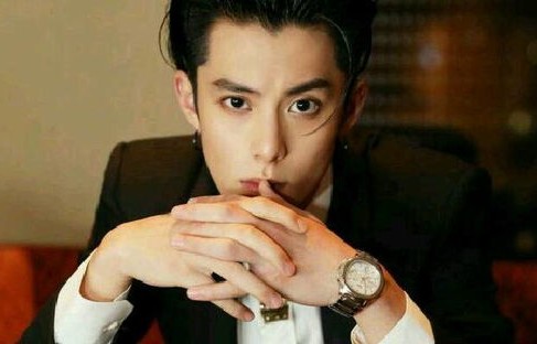 王鹤棣，你是真饿了