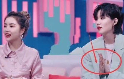 短剧踹翻渣男后，首富千金马甲藏不住了——百集人生百态