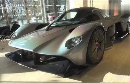 兰博基尼最贵的一款车(兰博基尼最贵的一款车是什么)