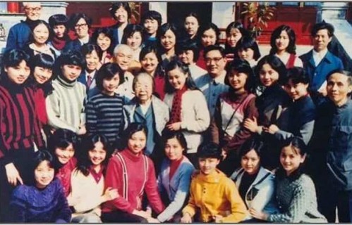 短剧狂飙，小保安的百集传奇