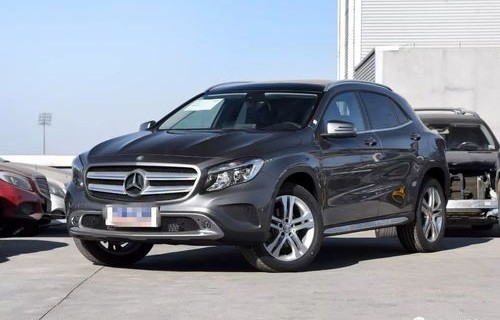 奔驰gla200价格及图片(奔驰gla200价格及图片及价格配置表)