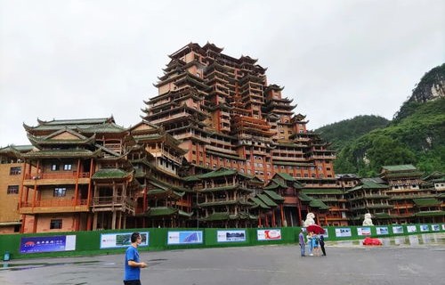 天下第一水司楼烂尾重生，有人接盘再造辉煌