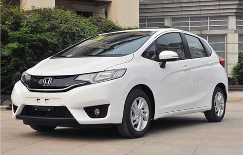 飞度2021款图片及报价(飞度2021款图片及报价黄色)